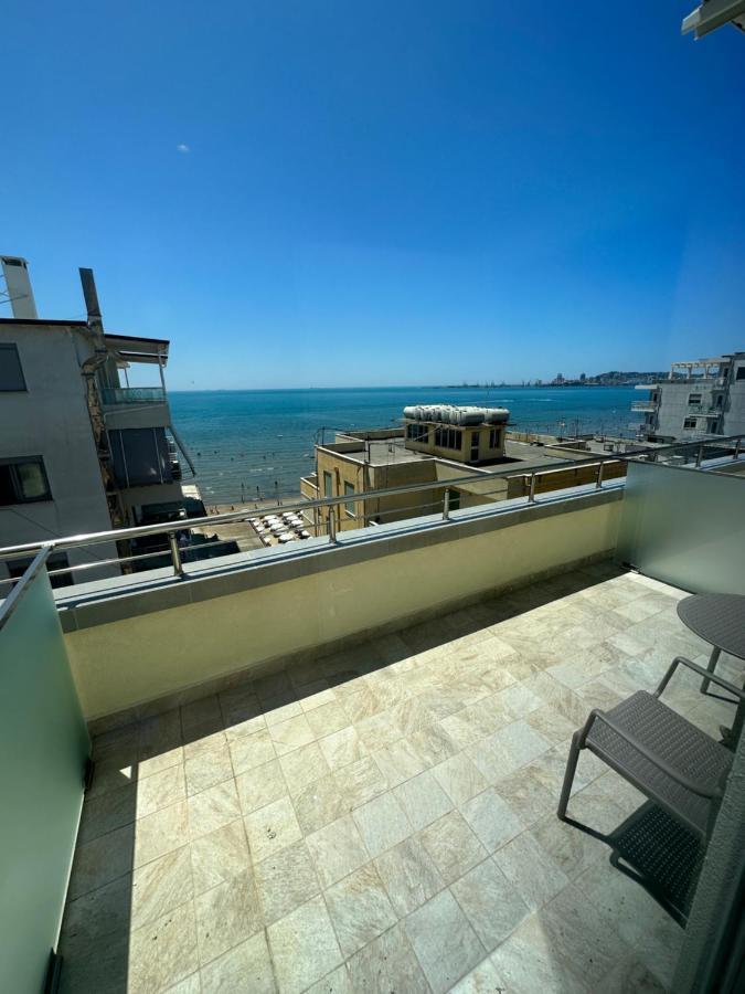 Split Rooftop Suites ドゥラス エクステリア 写真